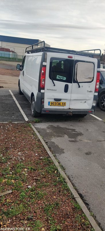 Renault Trafic - 2007 - 107060kms - 803CWL59 - Veículo comercial: foto 2 Renault Trafic - 2007 - 107060kms - 803CWL59 - Veículo comercial: foto 2