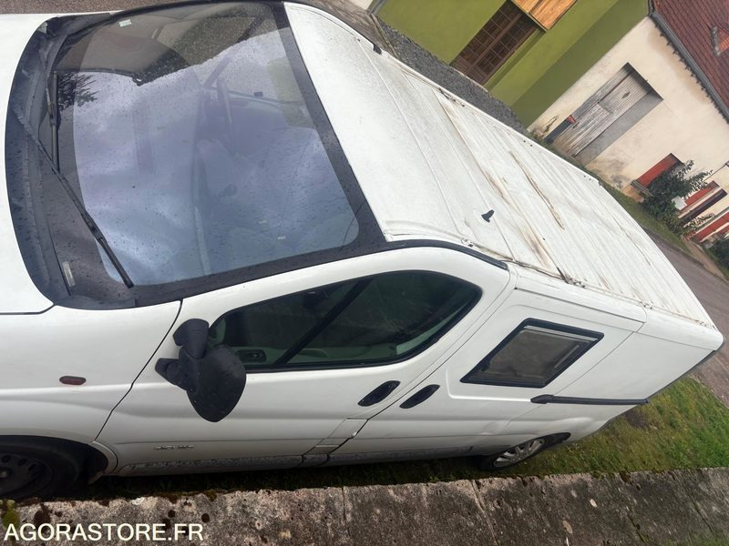 Renault Trafic dci 115 / 228000 km - Immatriculation anglaise - Veículo comercial: foto 5 Renault Trafic dci 115 / 228000 km - Immatriculation anglaise - Veículo comercial: foto 5