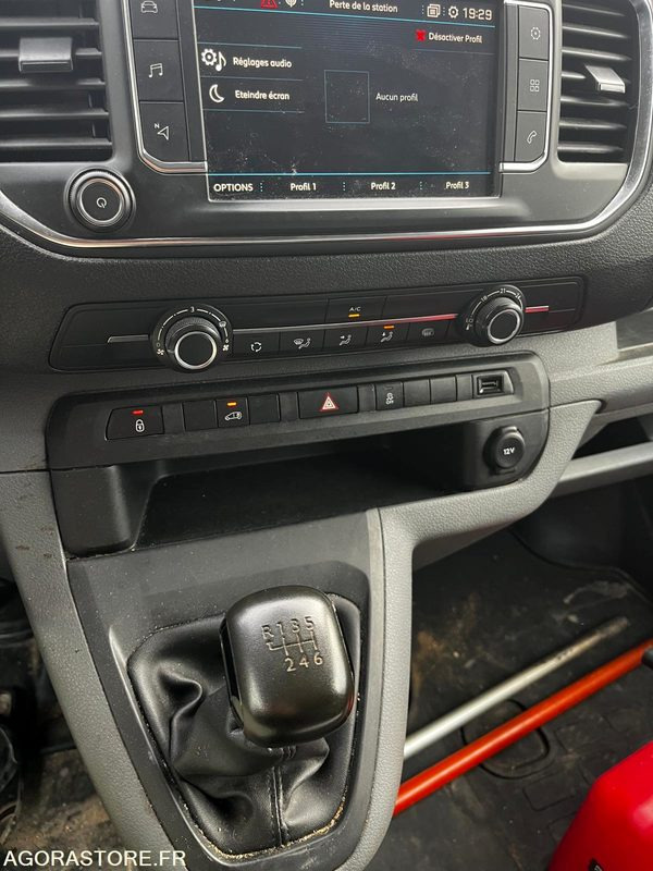 Peugeot expert 2lhdi 120cv 02/2019 234000km - Furgão: foto 3 Peugeot expert 2lhdi 120cv 02/2019 234000km - Furgão: foto 3