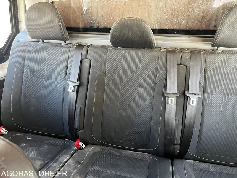 Renault trafic 1.6dci 6places 2019 291000km - Furgão compacto: foto 5 Renault trafic 1.6dci 6places 2019 291000km - Furgão compacto: foto 5
