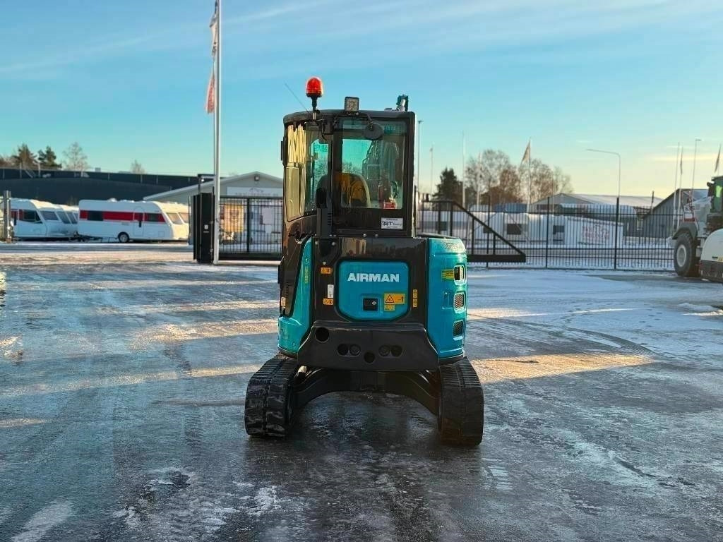 Airman AX 38 U-6 A - Mini escavadeira: foto 5 Airman AX 38 U-6 A - Mini escavadeira: foto 5