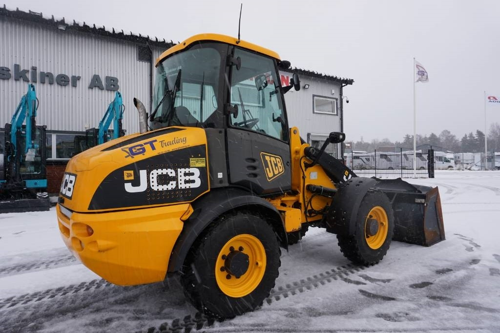 Pá carregadora de rodas JCB 409: foto 8