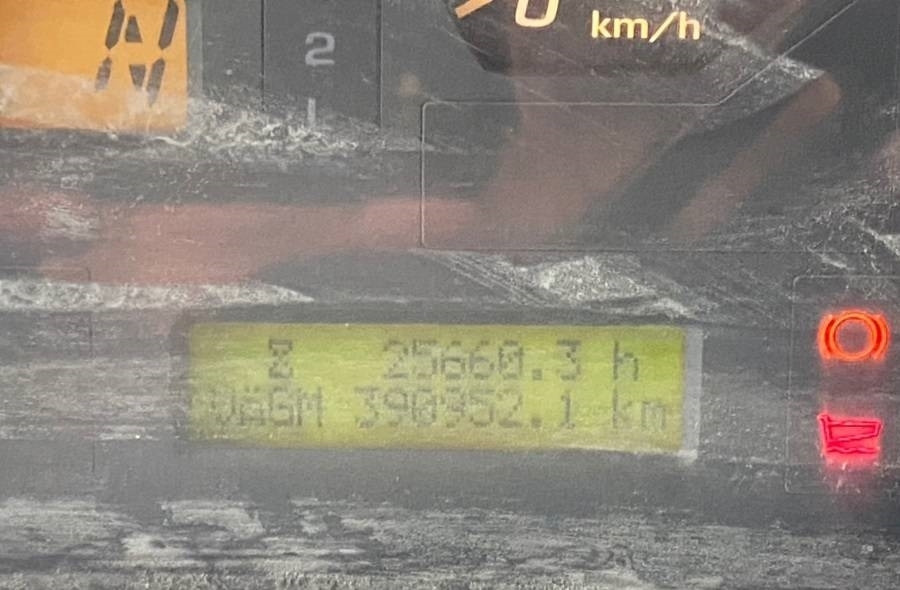 Caminhão fora de estrada Komatsu HD405-7: foto 8 Caminhão fora de estrada Komatsu HD405-7: foto 8