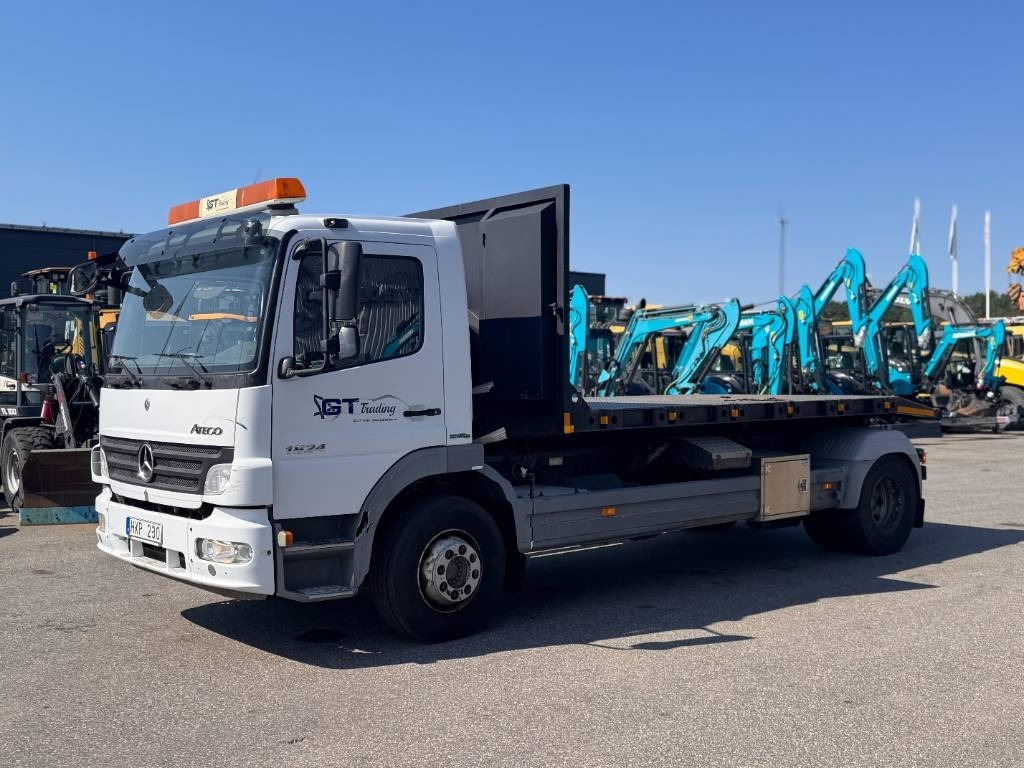 Mercedes-Benz Atego 1524 L 4X2 Växlare Pallift - Camião furgão: foto 1 Mercedes-Benz Atego 1524 L 4X2 Växlare Pallift - Camião furgão: foto 1