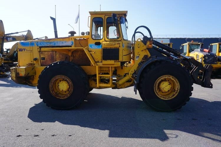 Pá carregadora de rodas Volvo 120: foto 6