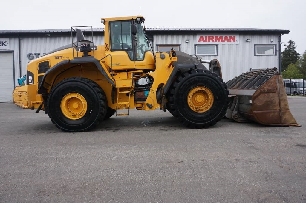 Volvo L250H *Uthyres* - Pá carregadora de rodas: foto 5 Volvo L250H *Uthyres* - Pá carregadora de rodas: foto 5