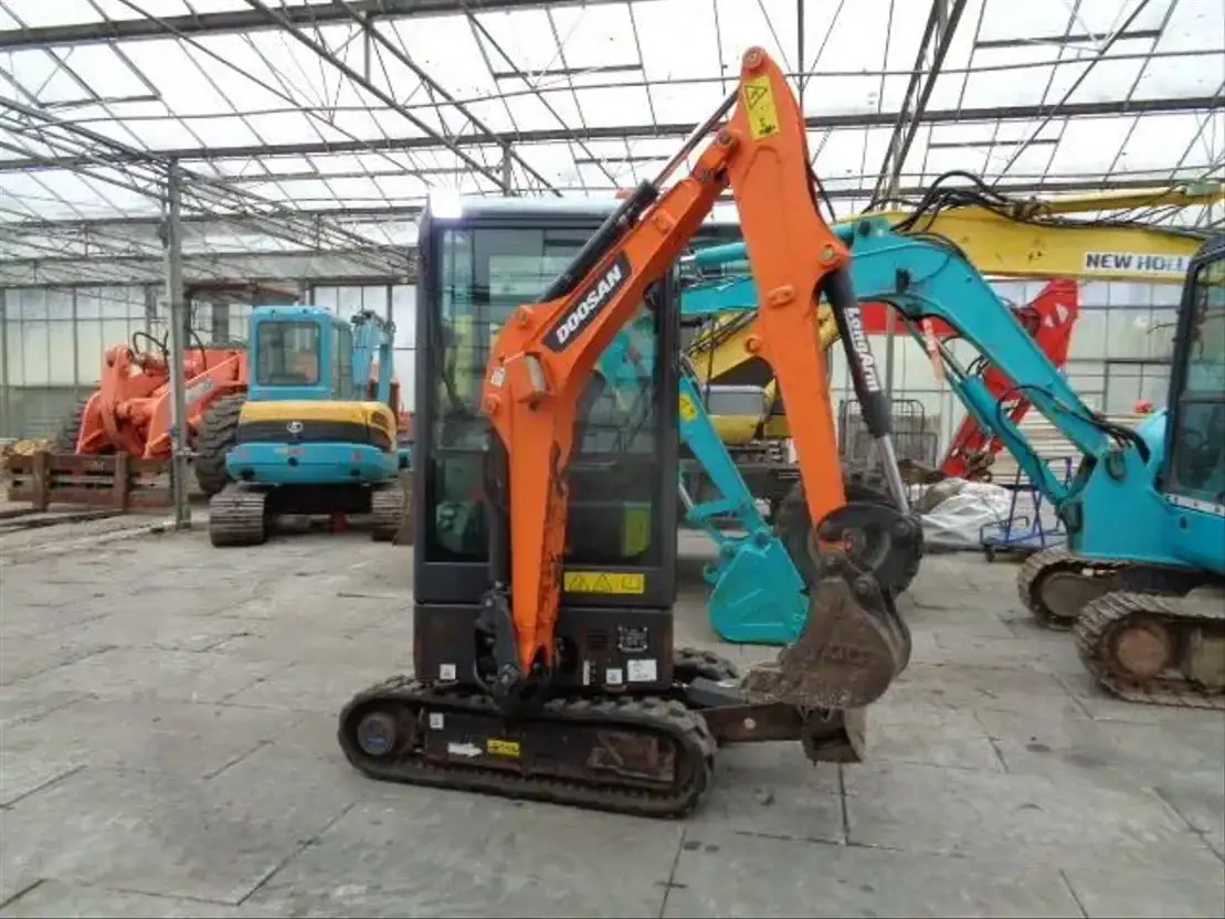 Mini escavadeira Doosan DX19: foto 24