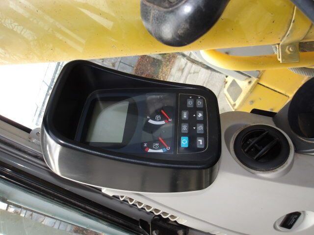 Escavadora de rastos New Holland E235: foto 9 Escavadora de rastos New Holland E235: foto 9