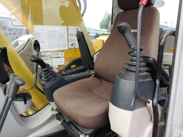 Escavadora de rastos New Holland E235: foto 8 Escavadora de rastos New Holland E235: foto 8