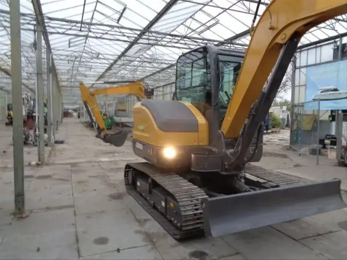 Locação financeira de  XCMG XE55GA XCMG XE55GA: foto 18
