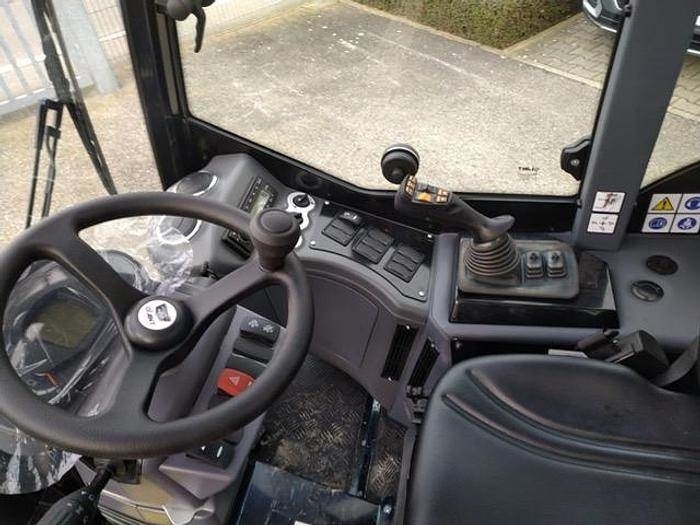 GiANT G3500 Tele - Pá carregadora telescópica: foto 3 GiANT G3500 Tele - Pá carregadora telescópica: foto 3