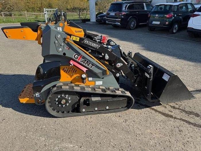 GiANT GS 950T - Mini pá carregadora: foto 3 GiANT GS 950T - Mini pá carregadora: foto 3