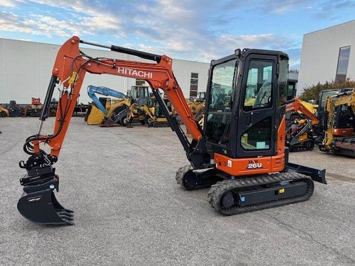 Hitachi ZX26 U-6 - Mini escavadeira: foto 1 Hitachi ZX26 U-6 - Mini escavadeira: foto 1