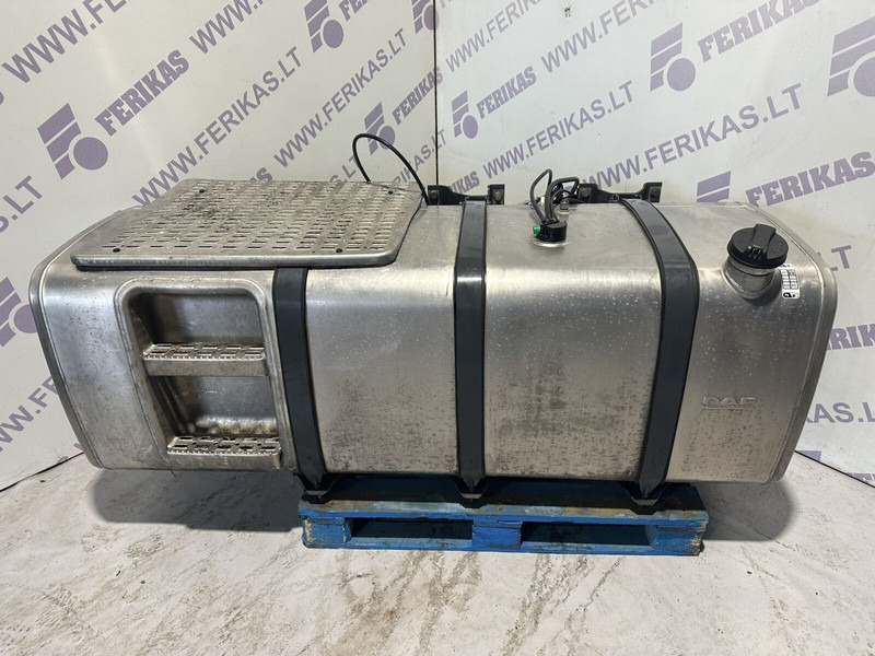 DAF 830L, fuel tank with brackets - Tanque de combustível para Camião: foto 1 DAF 830L, fuel tank with brackets - Tanque de combustível para Camião: foto 1