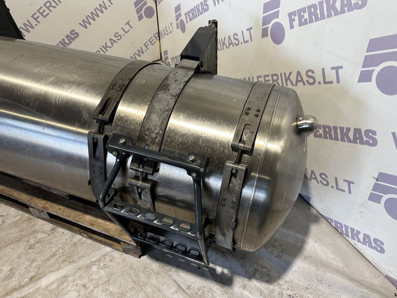 Iveco S-WAY - Tanque de combustível para Camião: foto 2 Iveco S-WAY - Tanque de combustível para Camião: foto 2