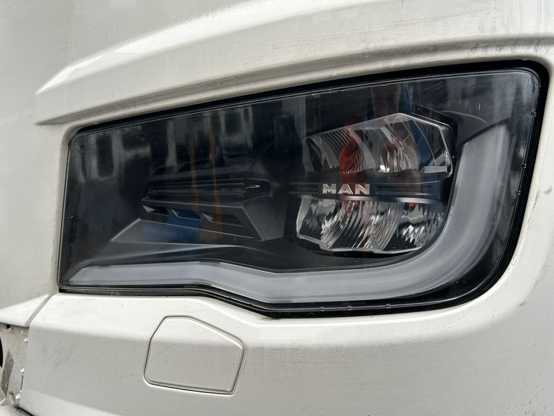 MAN complete bumper - Para-choque para Camião: foto 4 MAN complete bumper - Para-choque para Camião: foto 4