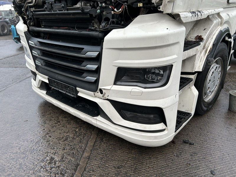 MAN complete bumper - Para-choque para Camião: foto 3 MAN complete bumper - Para-choque para Camião: foto 3