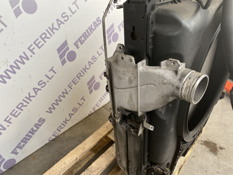 Mercedes-Benz Actros MP4 - Radiador para Camião: foto 5 Mercedes-Benz Actros MP4 - Radiador para Camião: foto 5