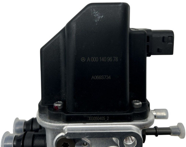 Mercedes-Benz AdBlue pump - Sistema de escape para Camião: foto 5 Mercedes-Benz AdBlue pump - Sistema de escape para Camião: foto 5