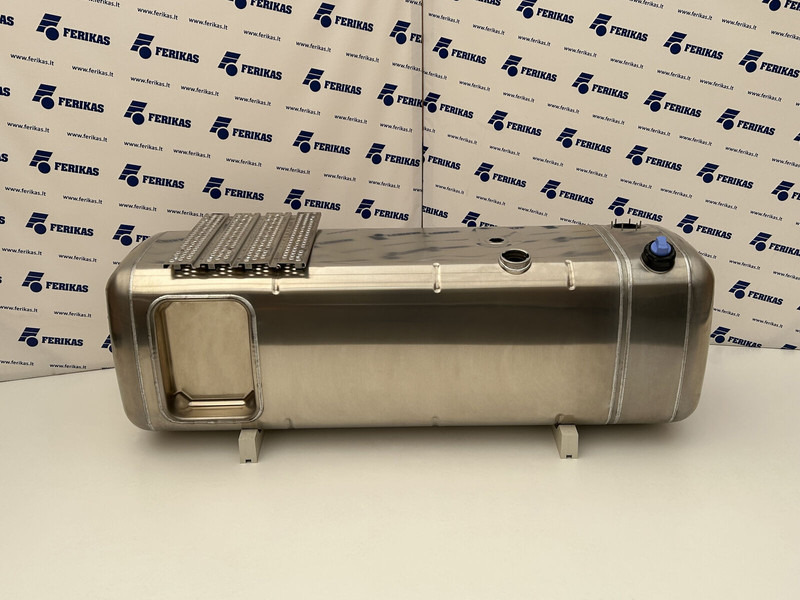 Mercedes-Benz Fuel tank 720L + 75L AdBlue - Tanque de combustível para Camião: foto 1 Mercedes-Benz Fuel tank 720L + 75L AdBlue - Tanque de combustível para Camião: foto 1