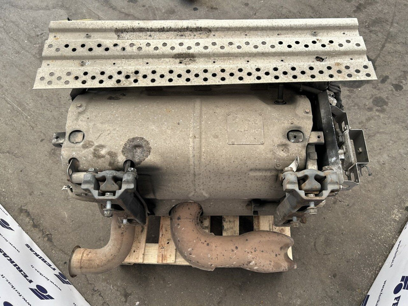 Mercedes-Benz exhaust catalyst, silencer - Silenciador para Camião: foto 4 Mercedes-Benz exhaust catalyst, silencer - Silenciador para Camião: foto 4