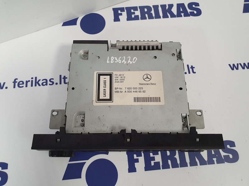 Mercedes-Benz radio - Painel de instrumentos para Camião: foto 3 Mercedes-Benz radio - Painel de instrumentos para Camião: foto 3