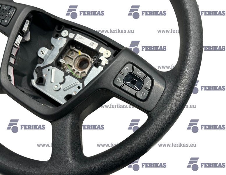 Mercedes-Benz steering wheel - Volante de direção para Camião: foto 3 Mercedes-Benz steering wheel - Volante de direção para Camião: foto 3