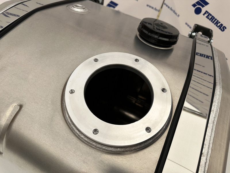 Onbekend - Tanque hidráulico para Camião: foto 4 Onbekend - Tanque hidráulico para Camião: foto 4