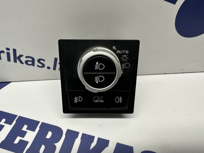 Renault lights switch - Painel de instrumentos para Camião: foto 1 Renault lights switch - Painel de instrumentos para Camião: foto 1