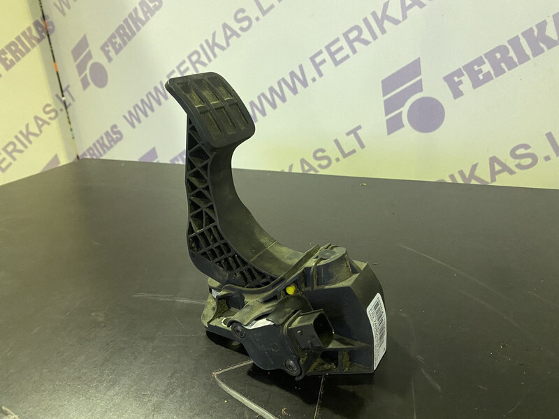Renault t - Pedal para Camião: foto 1 Renault t - Pedal para Camião: foto 1