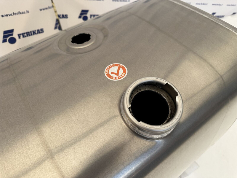 Volvo New aluminum fuel tank 280L - Tanque de combustível para Camião: foto 4 Volvo New aluminum fuel tank 280L - Tanque de combustível para Camião: foto 4