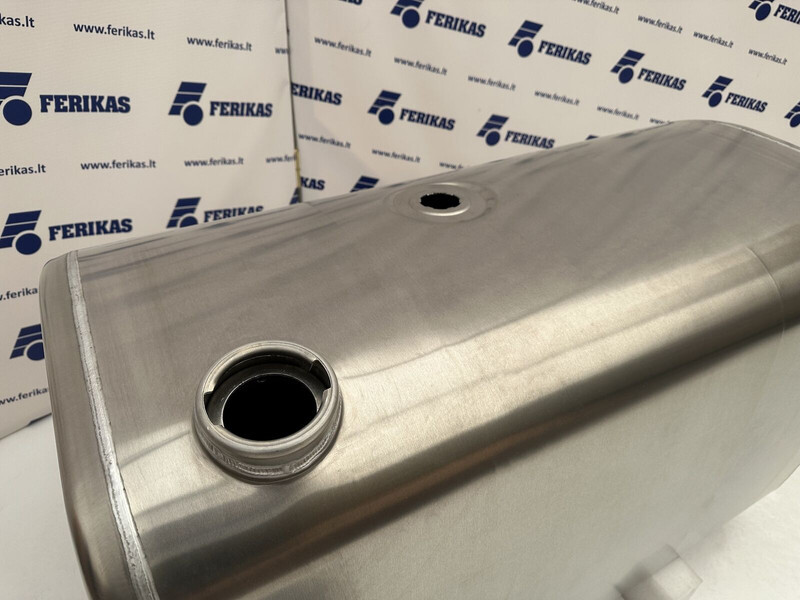 Volvo New aluminum fuel tank 450L - Tanque de combustível para Camião: foto 4 Volvo New aluminum fuel tank 450L - Tanque de combustível para Camião: foto 4