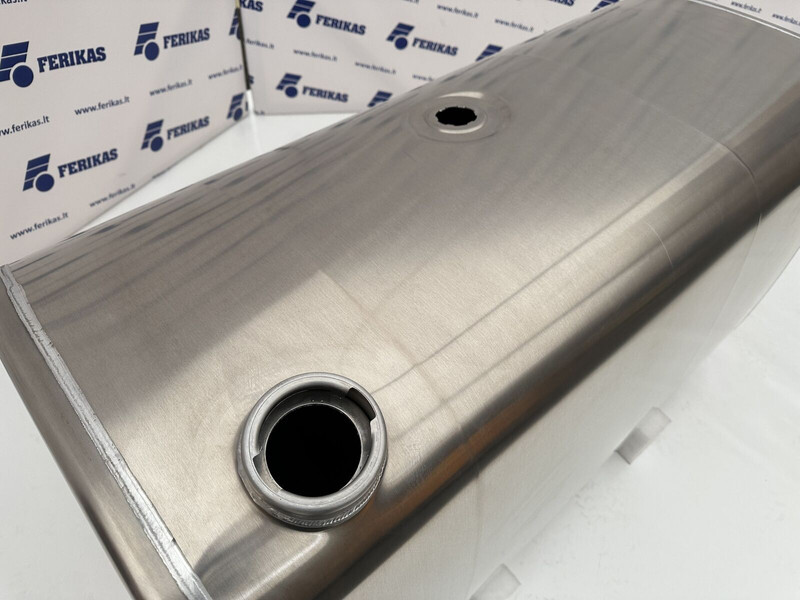 Volvo New aluminum fuel tank 490L - Tanque de combustível para Camião: foto 4 Volvo New aluminum fuel tank 490L - Tanque de combustível para Camião: foto 4
