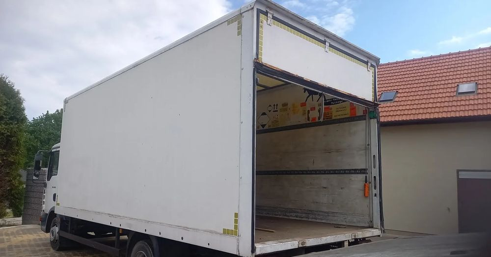 Inny KONTENER 6.10 - Carroçaria para furgões: foto 3 Inny KONTENER 6.10 - Carroçaria para furgões: foto 3