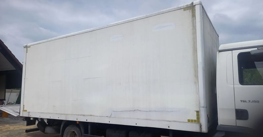 Inny KONTENER 6.10 - Carroçaria para furgões: foto 2 Inny KONTENER 6.10 - Carroçaria para furgões: foto 2