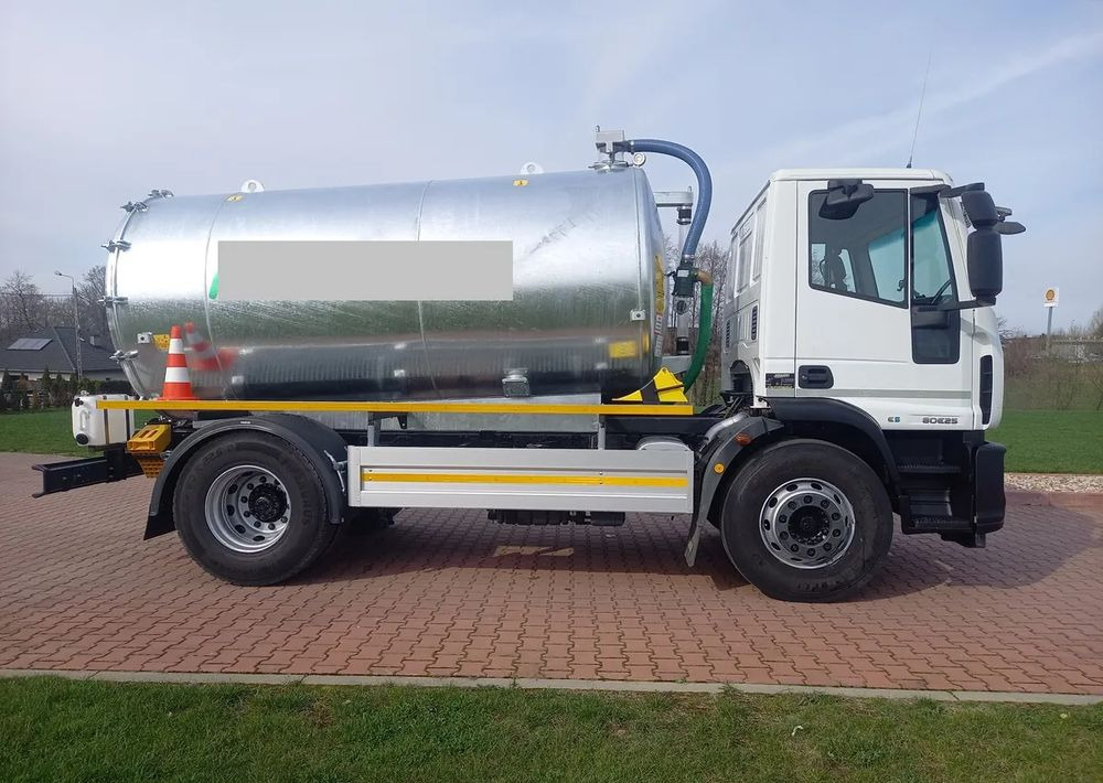 Iveco EURO CARGO 180 E 25 EURO 5 ASENIZACJA ASENIZACYJNY BECZKA - Camião cisterna: foto 4 Iveco EURO CARGO 180 E 25 EURO 5 ASENIZACJA ASENIZACYJNY BECZKA - Camião cisterna: foto 4