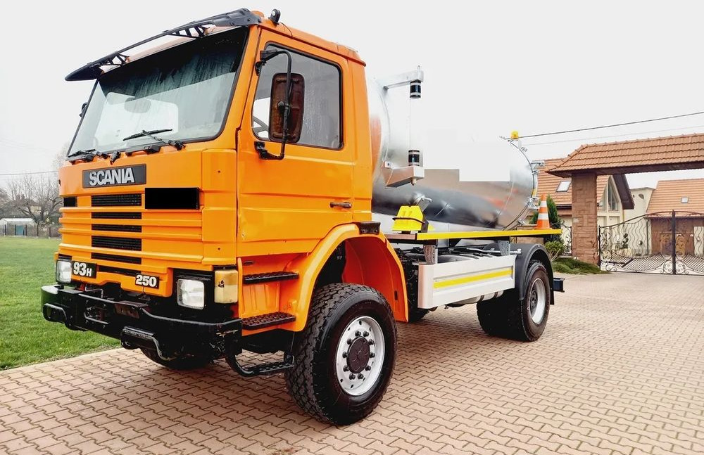 Scania 93 H 4X4 ALLROAD 4 WD - Camião cisterna: foto 1 Scania 93 H 4X4 ALLROAD 4 WD - Camião cisterna: foto 1