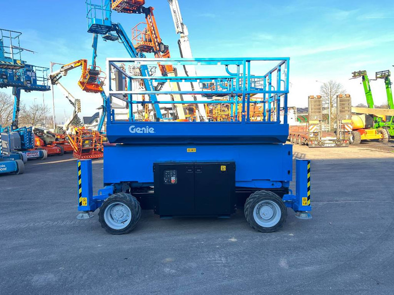Genie GS4069 RT diesel 4x4 14m (1834) - Plataforma de Tijera/ Plataforma de tesoura: foto 2 Genie GS4069 RT diesel 4x4 14m (1834) - Plataforma de Tijera/ Plataforma de tesoura: foto 2