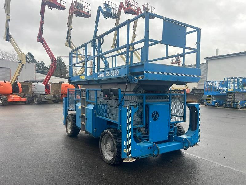 Genie GS5390 RT diesel 4x4 18m (1711) - Plataforma de Tijera/ Plataforma de tesoura: foto 5 Genie GS5390 RT diesel 4x4 18m (1711) - Plataforma de Tijera/ Plataforma de tesoura: foto 5