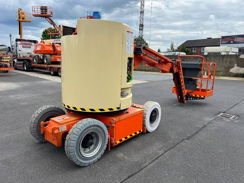 JLG E300 AJP elektro 11m (1735) NEW BATTERIES - Plataforma articulada: foto 3 JLG E300 AJP elektro 11m (1735) NEW BATTERIES - Plataforma articulada: foto 3