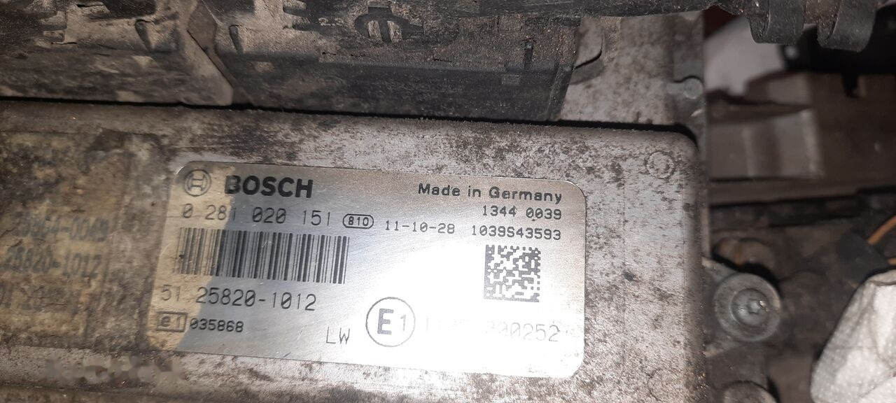 MAN BOSCH 0281001521. 0261200173 \ 020600009 1730575 MAN - Centralina electrónica para Ônibus: foto 2 MAN BOSCH 0281001521. 0261200173 \ 020600009 1730575 MAN - Centralina electrónica para Ônibus: foto 2