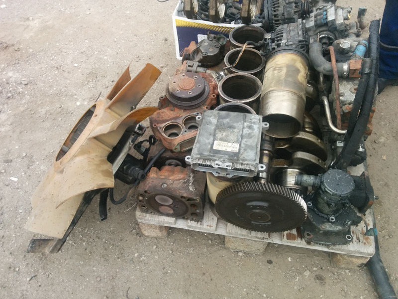 MAN E 2876 LOH 02 - Motor e peças: foto 5 MAN E 2876 LOH 02 - Motor e peças: foto 5