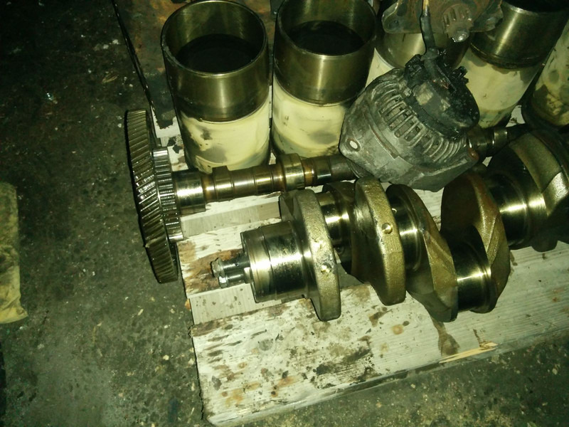 MAN E 2876 LOH 02 - Motor e peças: foto 2 MAN E 2876 LOH 02 - Motor e peças: foto 2