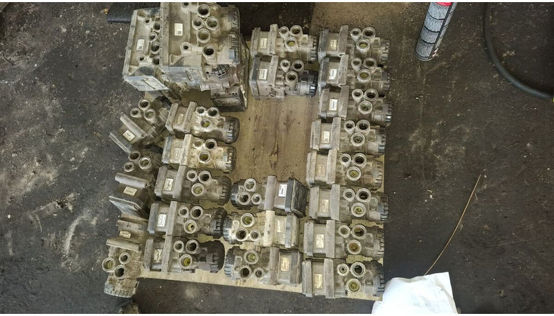 MAN Скания.Вольво - Válvula: foto 1 MAN Скания.Вольво - Válvula: foto 1