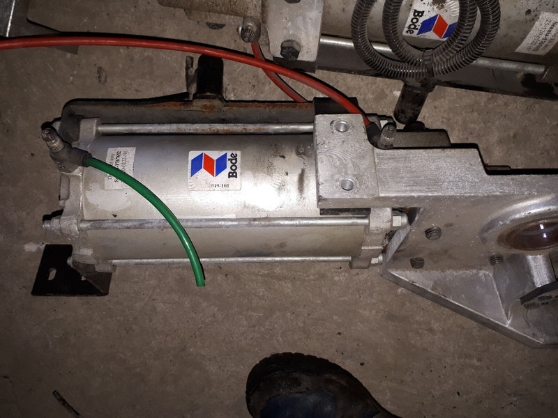 Neoplan BODE цилиндр закрытия - Cilindro hidráulico: foto 5 Neoplan BODE цилиндр закрытия - Cilindro hidráulico: foto 5