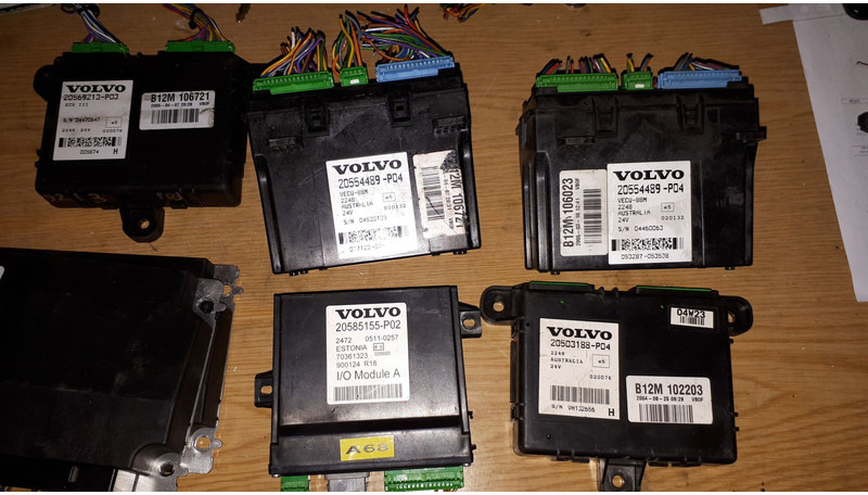 Volvo 20744283-01 .20514900-03. 20585155-P02/20554489-P04/.2050318 - Centralina electrónica: foto 2 Volvo 20744283-01 .20514900-03. 20585155-P02/20554489-P04/.2050318 - Centralina electrónica: foto 2