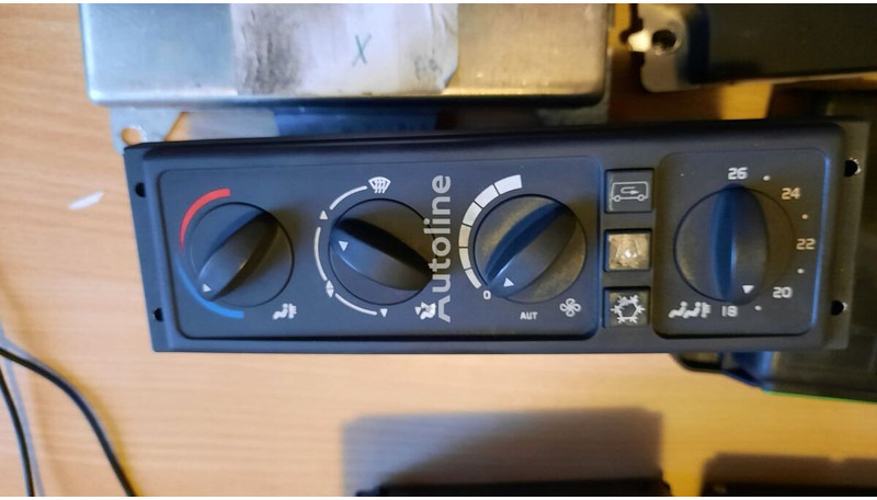 Volvo 20815236-P04. 70327101. 2054900 . 20744283-01. 3192577. 20815236 - Centralina electrónica: foto 2 Volvo 20815236-P04. 70327101. 2054900 . 20744283-01. 3192577. 20815236 - Centralina electrónica: foto 2