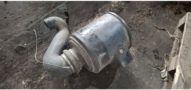 Volvo B12 - Sistema de admissão de ar: foto 2 Volvo B12 - Sistema de admissão de ar: foto 2