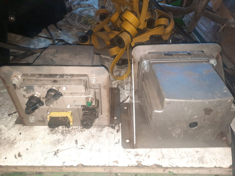 Volvo UDA2-7, 5-EXE-24 - Sistema de escape: foto 1 Volvo UDA2-7, 5-EXE-24 - Sistema de escape: foto 1