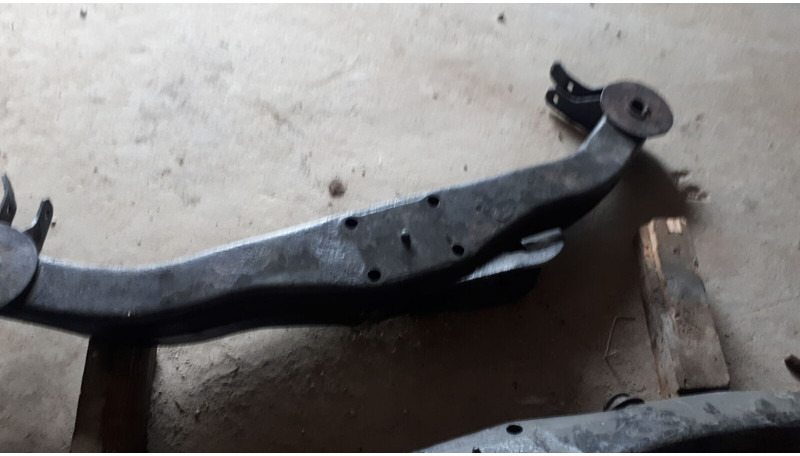 Volvo кронштейн заднего моста мерседес - Suspensão de molas/ Suspensão de lâminas: foto 2 Volvo кронштейн заднего моста мерседес - Suspensão de molas/ Suspensão de lâminas: foto 2
